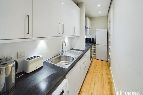 2 bedroom apartment to rent, Leslie Place, Stockbridge, Edinburgh, EH4