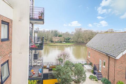 3 bedroom apartment for sale, Stevens House,  Kingston upon Thames