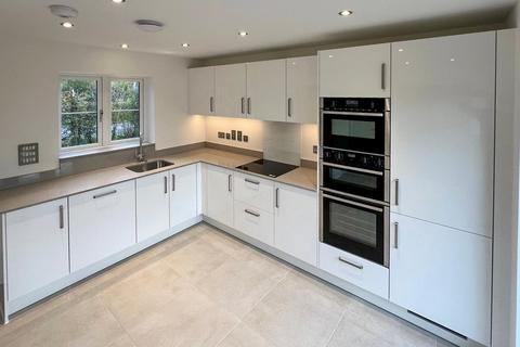 3 bedroom semi-detached house for sale, Kingfisher Walk, Upper Dicker
