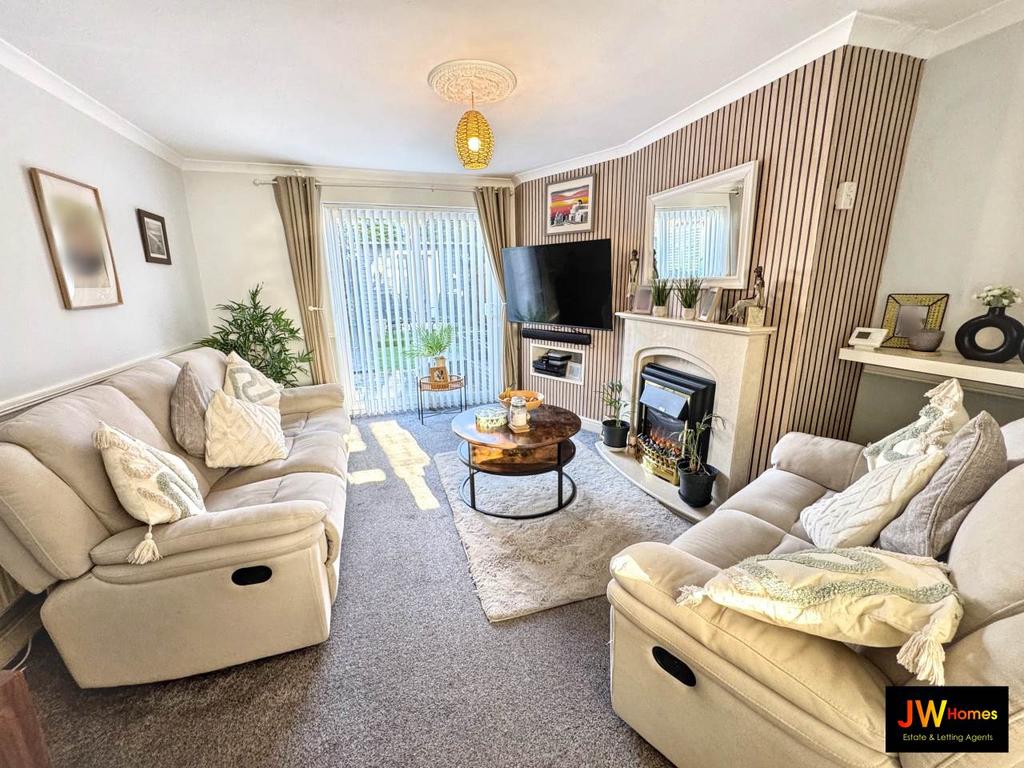 LIVING ROOM blurred