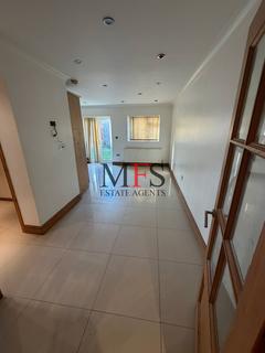 3 bedroom house to rent, Dane Road, Southall, UB1