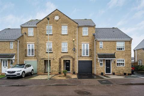 3 bedroom townhouse for sale, Mullein Road, Bicester