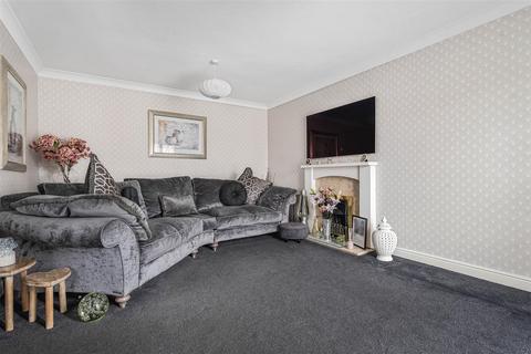 3 bedroom townhouse for sale, Mullein Road, Bicester