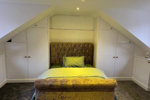 undefined, Outwood Lane, Chipstead, CR5