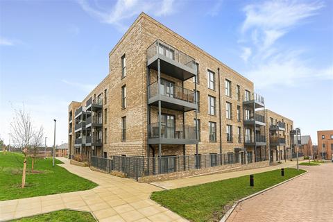 2 bedroom apartment for sale, Luctons Close, Loughton