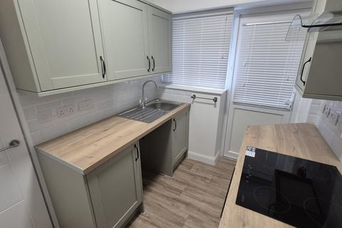 2 bedroom flat to rent, Bell Lane, Hendon