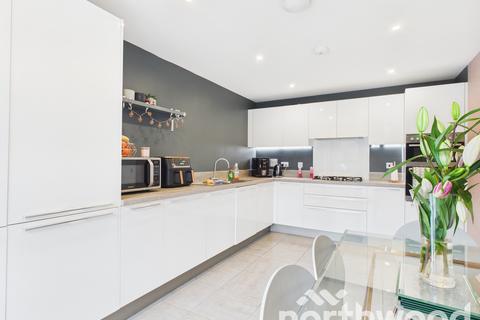 3 bedroom house for sale, Darter Row, Conningbrook Lakes, Ashford, TN24
