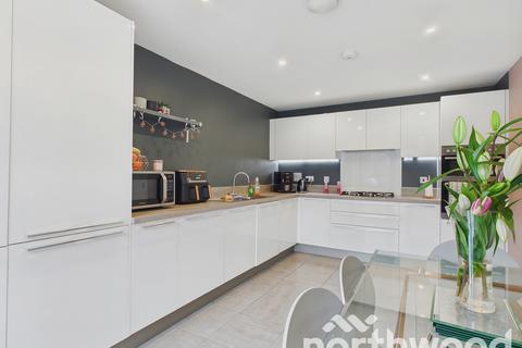 3 bedroom house for sale, Darter Row, Conningbrook Lakes, Ashford, TN24