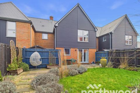 3 bedroom house for sale, Darter Row, Conningbrook Lakes, Ashford, TN24