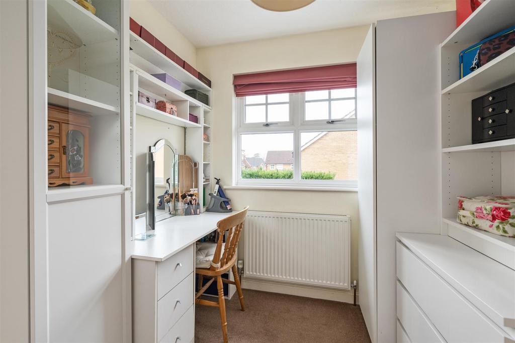 8 Kilsby Grove 3.jpg