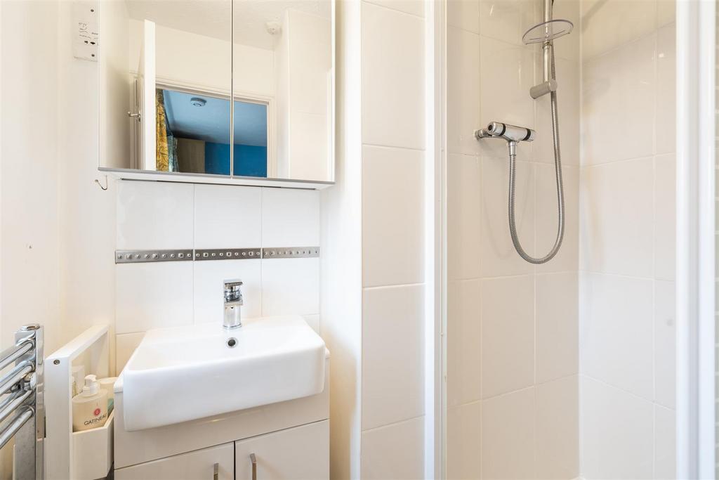 8 Kilsby Grove 8.jpg