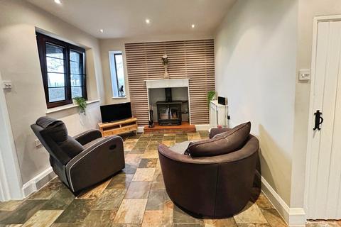 3 bedroom detached house for sale, Tatenhill Common, Rangemore, Burton-on-Trent, DE13