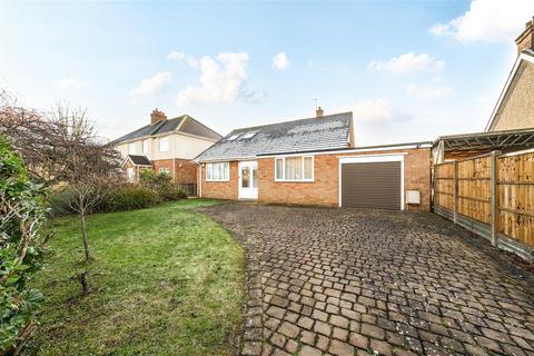 4 bedroom chalet for sale, Cotton End Road, Wilstead