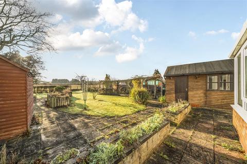 4 bedroom chalet for sale, Cotton End Road, Wilstead