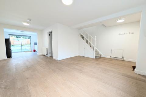 3 bedroom terraced house for sale, Haldane Close, Muswell Hill N10