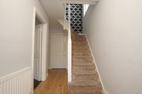 5 bedroom detached house to rent, Grasmere Avenue, Wembley