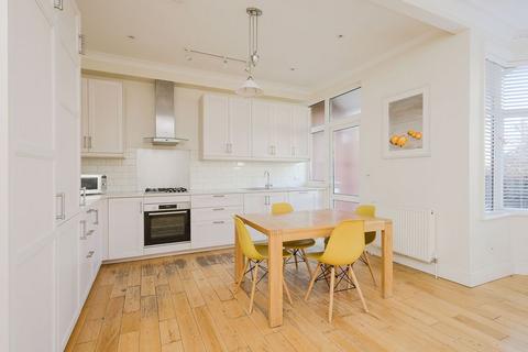 3 bedroom terraced house for sale, Laurel Road, London SW20