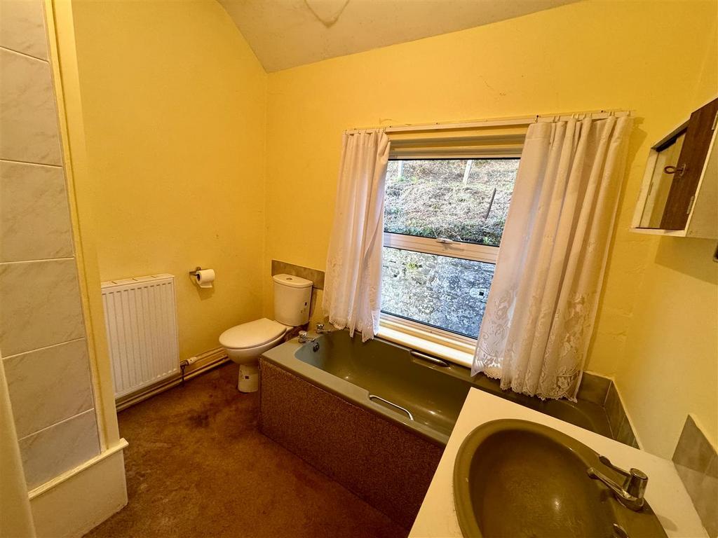 Bathroom 2