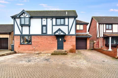 4 bedroom detached house for sale, Canterbury Close, Kempston, Bedford, MK42
