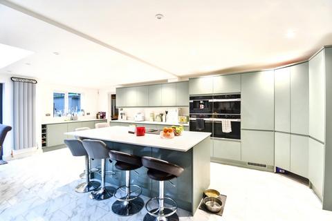 4 bedroom detached house for sale, Canterbury Close, Kempston, Bedford, MK42