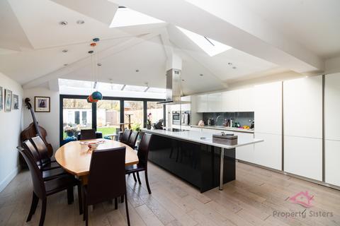 undefined, Lyndhurst Avenue, Mill Hill, NW7