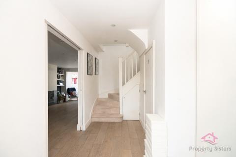 undefined, Lyndhurst Avenue, Mill Hill, NW7