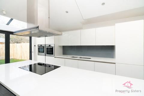 undefined, Lyndhurst Avenue, Mill Hill, NW7