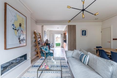 2 bedroom flat for sale, St. Petersburgh Place, Bayswater, London