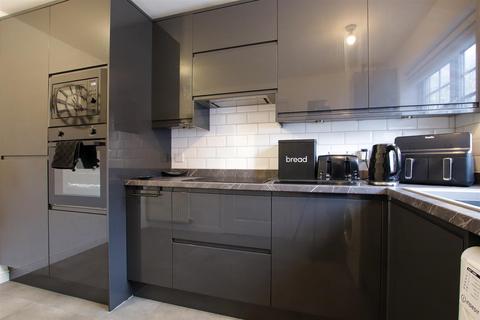 3 bedroom terraced house for sale, Thornlea, Altrincham