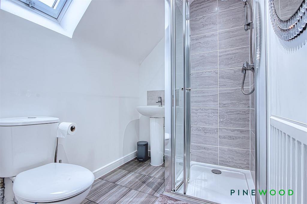 Ensuite shower room