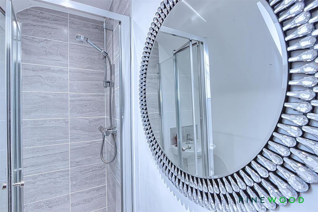 Ensuite shower room