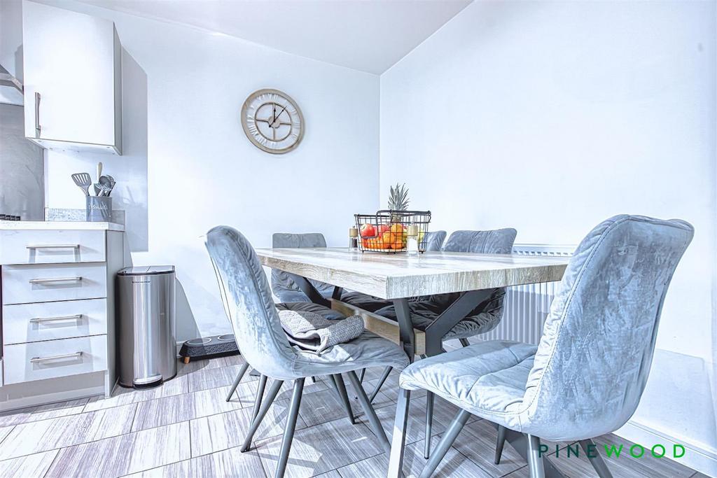 Kitchen diner
