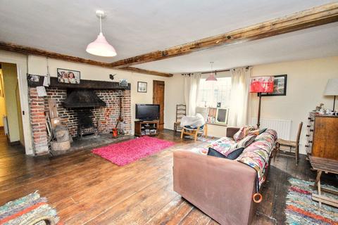 2 bedroom flat for sale, Queens Court, Ramsgate CT11