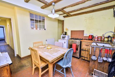 2 bedroom flat for sale, Queens Court, Ramsgate CT11