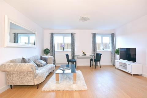 1 bedroom flat to rent, Cantelupe Road, East Grinstead