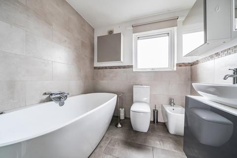 4 bedroom terraced house for sale, Wharfside Close, Erith