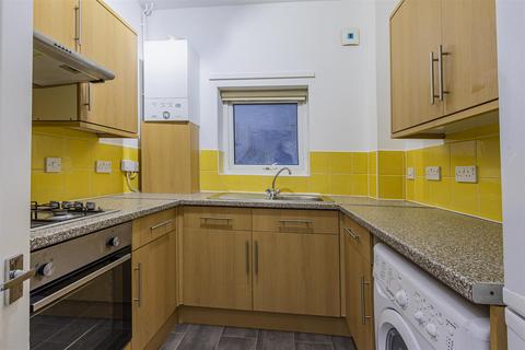 2 bedroom flat to rent, 200 Newport Road, Cardiff CF24