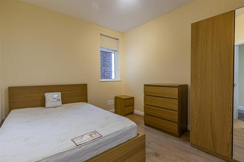 2 bedroom flat to rent, 200 Newport Road, Cardiff CF24