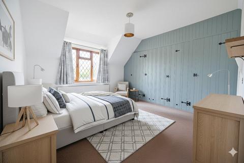4 bedroom semi-detached house for sale, Fircroft Avenue, Lancing, West Sussex, BN15