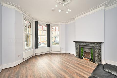 undefined, Thistlewaite Road, Lower Clapotn, Clapton Pond, Hackney, London, E5