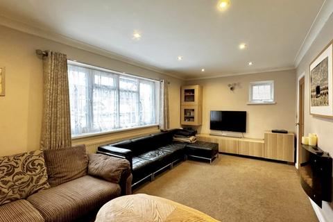 3 bedroom end of terrace house for sale, Chatfield, Slough, Berkshire, SL2