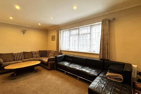 3 bedroom end of terrace house for sale, Chatfield, Slough, Berkshire, SL2