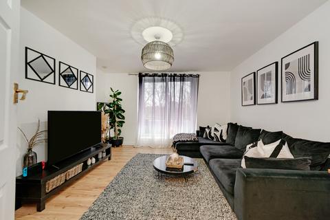 2 bedroom flat to rent, Blackbird Hill, London NW9