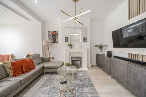 undefined, Drayton Gardens, London W13