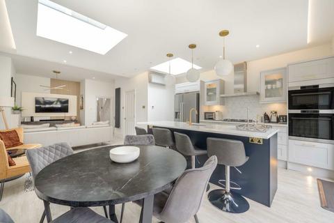undefined, Drayton Gardens, London W13