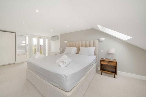 undefined, Drayton Gardens, London W13