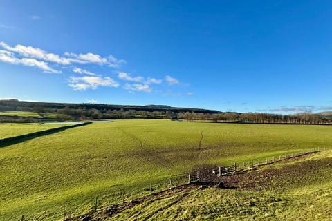 Land for sale, 78.92 Acres of Land & Extensive Range of Farm Buildings, Woodhall