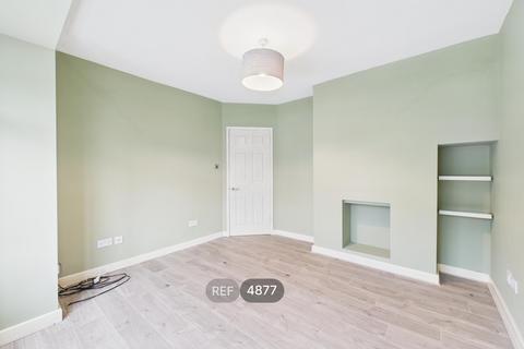 3 bedroom semi-detached house to rent, Nottingham NG5