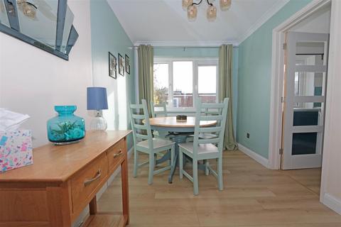 undefined, Sheerstock, Haddenham, Aylesbury