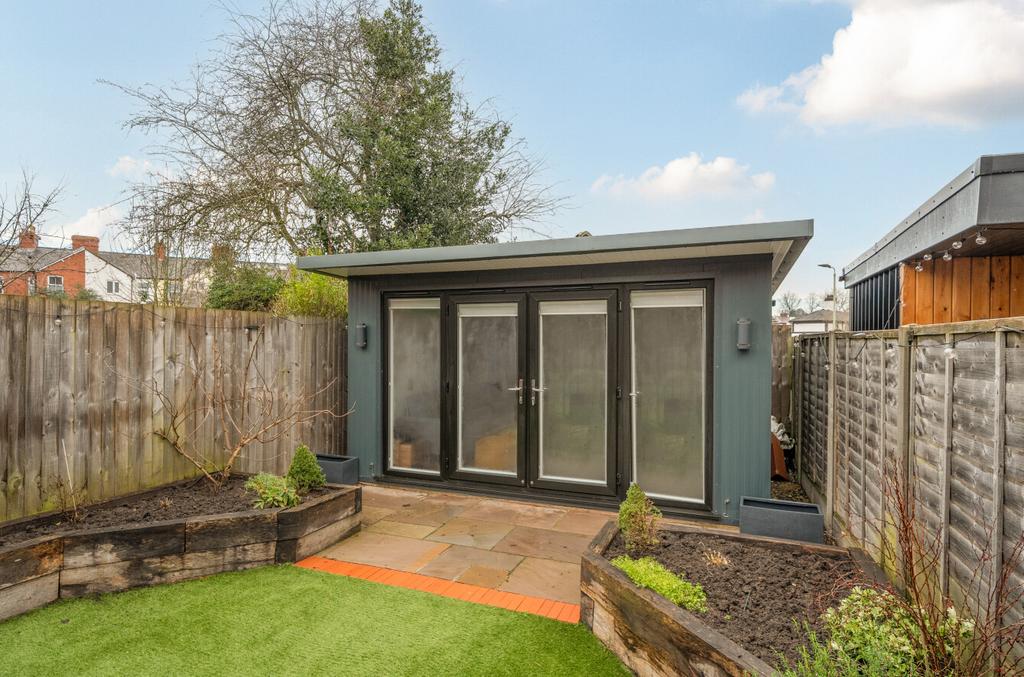 -696f54f4811cd-l-1396420-3-696915f013ed7-1